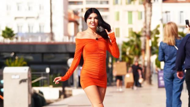 Luna – 25 years old, from Antwerp! | JacquieEtMichelTV