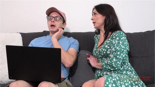 Nicole Blake – Proposes Alternative Payment for IT Help | AuntJudysXXX