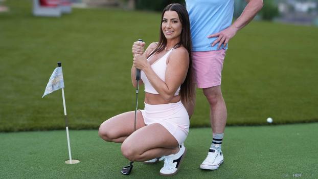 Koda Monroe – Golf Lessons | LoveHerBoobs