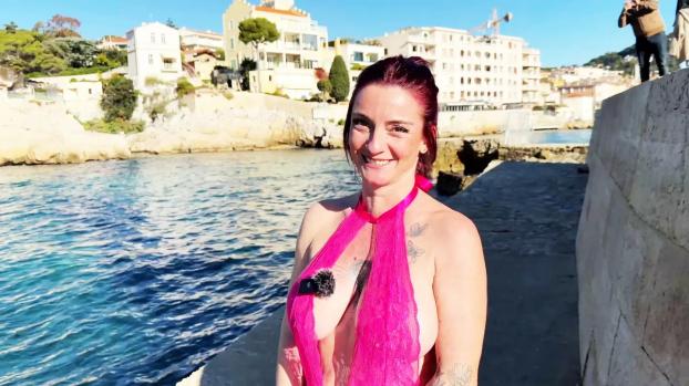 Paola – Definitely not cold at all! | JacquieEtMichelTV