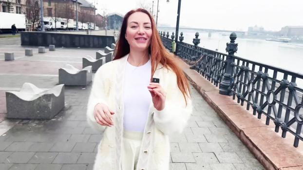 Julia Maze – 28, loves French culture! | JacquieEtMichelTV